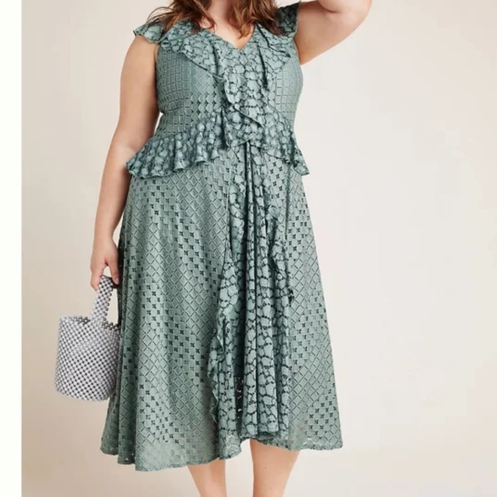 ⭐️Anthropologie Antoinette Lace Ruffled MIDI Dress⭐️